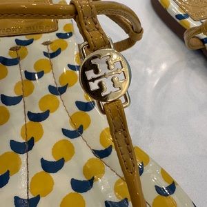 070. Tory Burch sandals